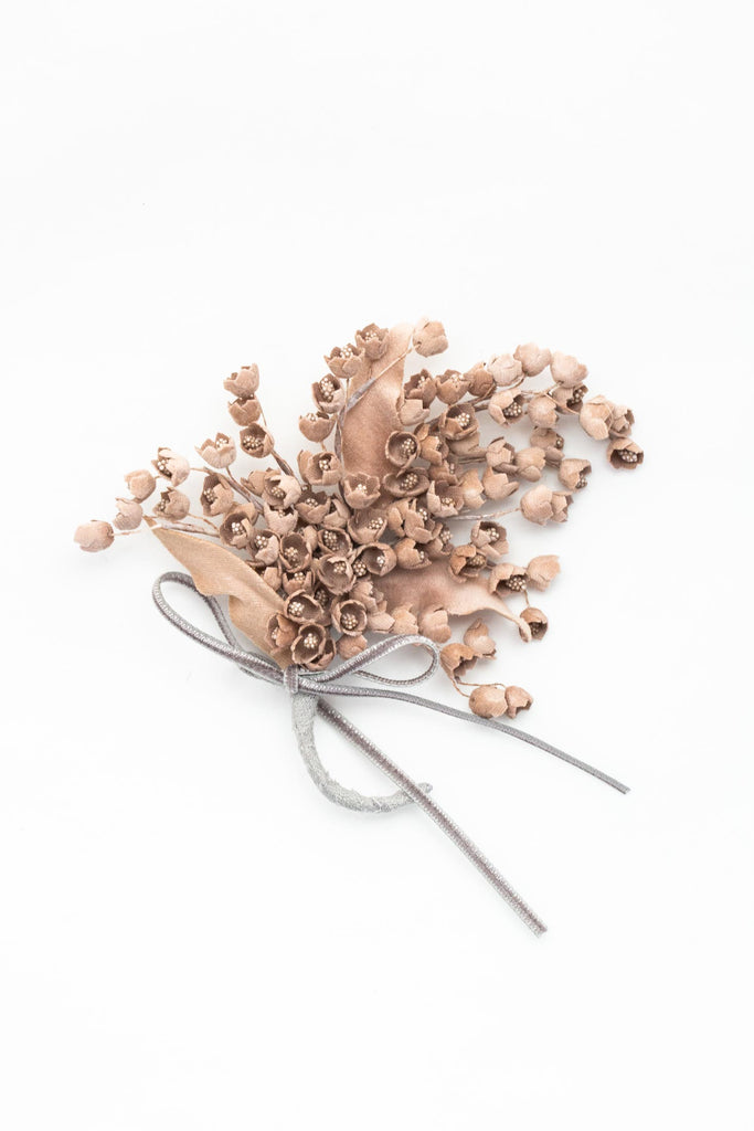 Thrush Dual Clip Corsage