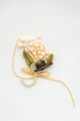 Thrush Dual Clip Corsage