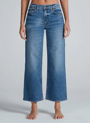 Mid Rise Crop Jean