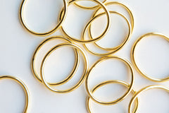 Gold Bangle, 1/4