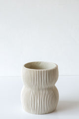 05 Curvy Vase